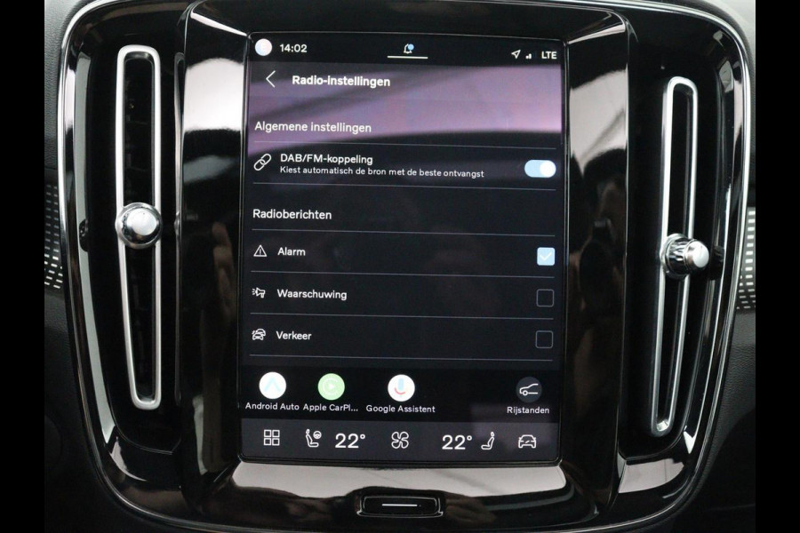 Volvo XC40 Recharge P8 AWD R-Design | SOH 91% | Panoramadak | Leder | Stuur/stoel verwarming | Harman/Kardon | Carplay | 360 Camera | Park assist | Virtueel dashboard | Cruise control