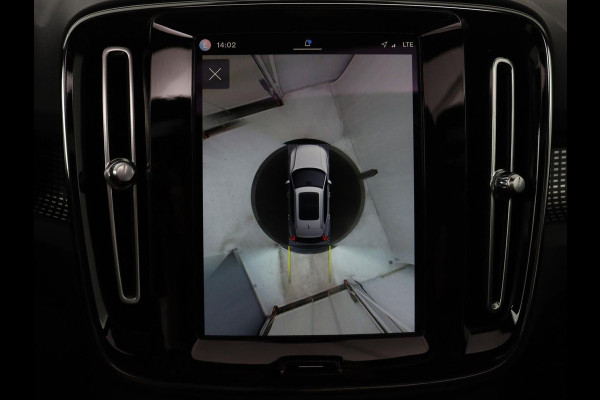 Volvo XC40 Recharge P8 AWD R-Design | SOH 91% | Panoramadak | Leder | Stuur/stoel verwarming | Harman/Kardon | Carplay | 360 Camera | Park assist | Virtueel dashboard | Cruise control