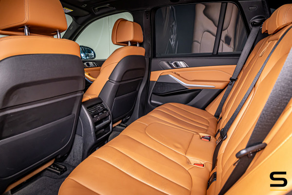 BMW X5 XDrive45e High Executive|M-sport|Pano|HUD|Cam|E-trekh