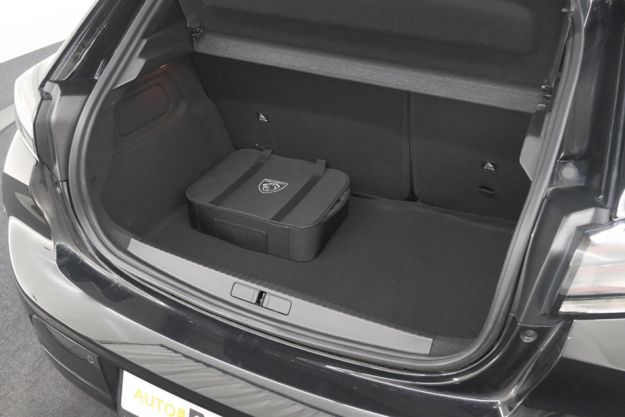 Peugeot 208 EV Allure 50 kWh | 98,9% SOH | 11 KW Lader | Navigatie | Parkeersensoren