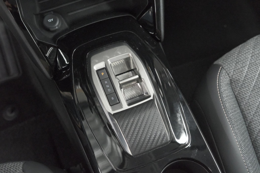 Peugeot 208 EV Allure 50 kWh | 98,9% SOH | 11 KW Lader | Navigatie | Parkeersensoren
