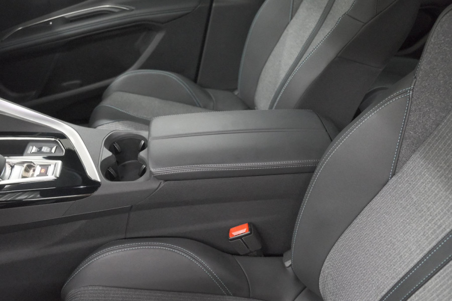Peugeot 3008 1.6 PLUG-IN HYbrid 225 Allure | Camera | Dodehoekdetectie | Navigatie