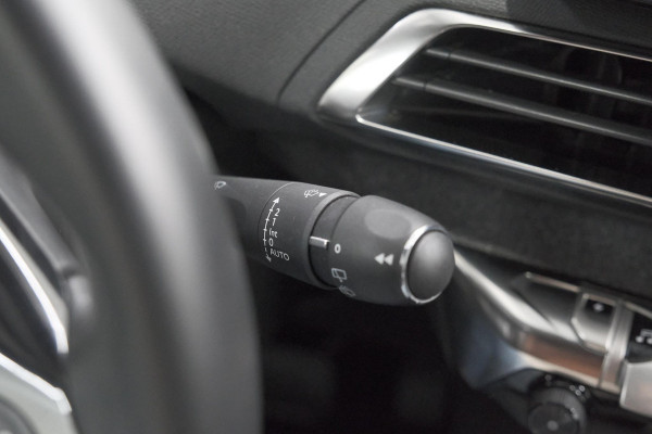Peugeot 3008 1.6 PLUG-IN HYbrid 225 Allure | Camera | Dodehoekdetectie | Navigatie