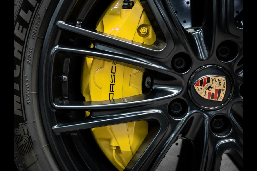 Porsche Panamera Sport Turismo 2.9 4 E-Hybrid Aventurijn groen / Keramische remschijven / BOSE / 18-way stoelen / Soft-close