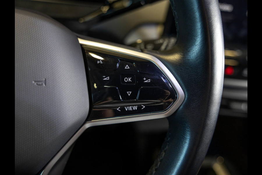 Volkswagen ID.4 Pro 77 kWh SOH 94% / 174pk / Trekhaak / Cruise control adaptief /Stoelverwarming / Navigatie / Apple carplay /