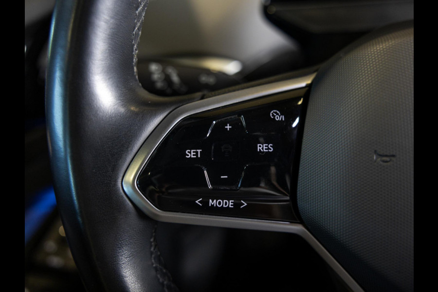 Volkswagen ID.4 Pro 77 kWh SOH 94% / 174pk / Trekhaak / Cruise control adaptief /Stoelverwarming / Navigatie / Apple carplay /