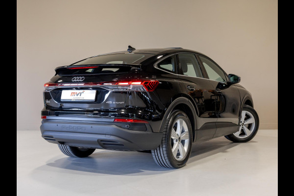 Audi Q4 Sportback e-tron 45 Edition 82 kWh 286pk / Trekhaak / Achteruitrijcamera / Panoramadak / Sonos / Adaptieve cruise conrtrol / Navigatie / Apple carplay /