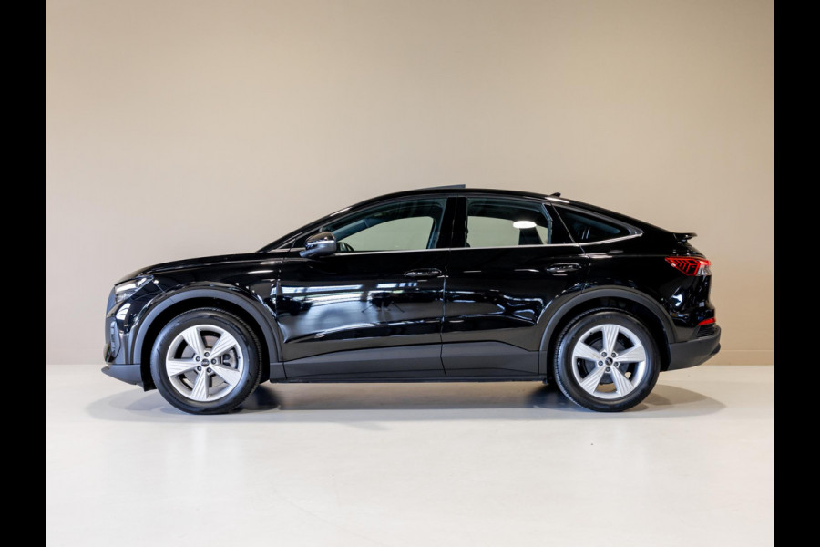 Audi Q4 Sportback e-tron 45 Edition 82 kWh 286pk / Trekhaak / Achteruitrijcamera / Panoramadak / Sonos / Adaptieve cruise conrtrol / Navigatie / Apple carplay /