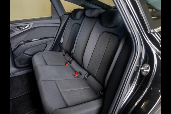 Audi Q4 Sportback e-tron 45 Edition 82 kWh 286pk / Trekhaak / Achteruitrijcamera / Panoramadak / Sonos / Adaptieve cruise conrtrol / Navigatie / Apple carplay /