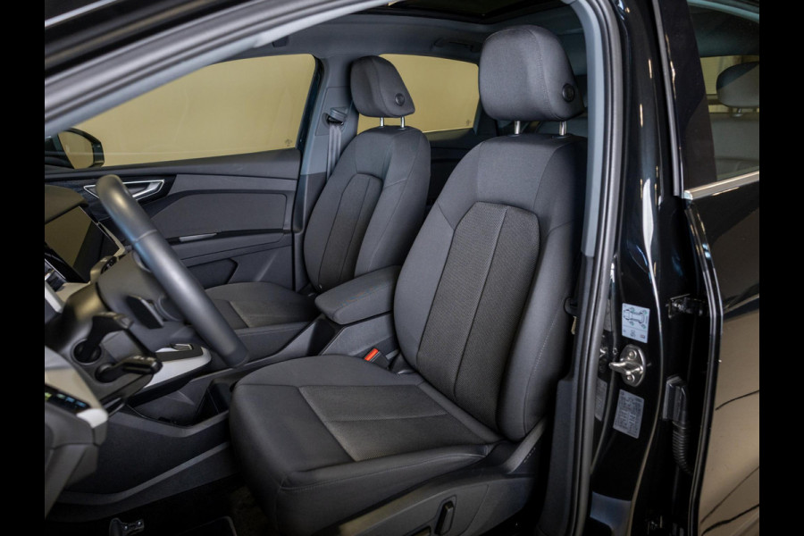 Audi Q4 Sportback e-tron 45 Edition 82 kWh 286pk / Trekhaak / Achteruitrijcamera / Panoramadak / Sonos / Adaptieve cruise conrtrol / Navigatie / Apple carplay /