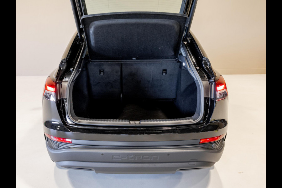 Audi Q4 Sportback e-tron 45 Edition 82 kWh 286pk / Trekhaak / Achteruitrijcamera / Panoramadak / Sonos / Adaptieve cruise conrtrol / Navigatie / Apple carplay /