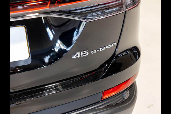 Audi Q4 Sportback e-tron 45 Edition 82 kWh 286pk / Trekhaak / Achteruitrijcamera / Panoramadak / Sonos / Adaptieve cruise conrtrol / Navigatie / Apple carplay /