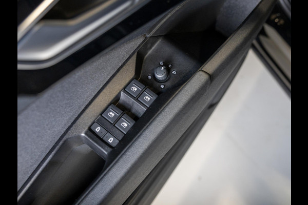Audi Q4 Sportback e-tron 45 Edition 82 kWh 286pk / Trekhaak / Achteruitrijcamera / Panoramadak / Sonos / Adaptieve cruise conrtrol / Navigatie / Apple carplay /