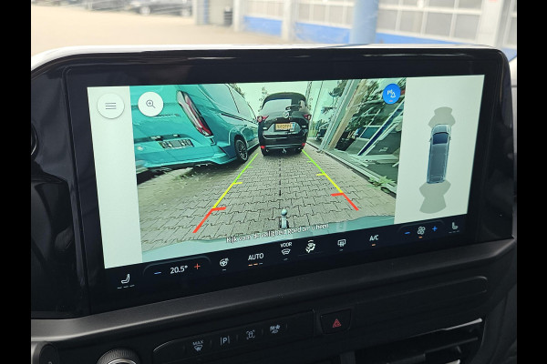 Ford Transit Custom 340 2.5 PHEV L2H1 Limited 233pk | Kombi | Incl. BTW/BPM | Dubbele zijschuifdeur | Privacy Glass | Inklapbare trekhaak | Verwarmbare bijrijdersbank | 17 inch lichtmetalen velgen | Driver Assistance Pack Premium | Verwarmbaar stuurwiel