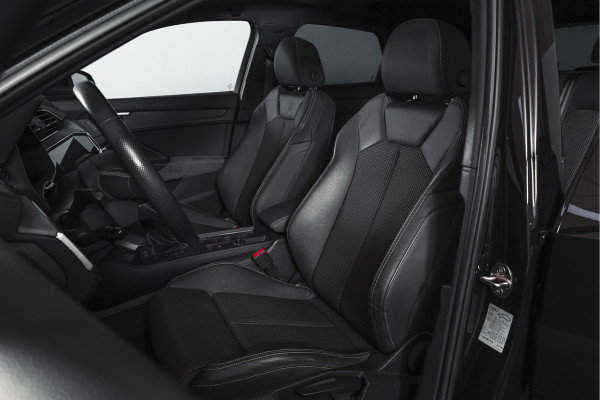 Audi Q3 Sportback 35 TFSI 150 PK S Edition 3xS-Line | S/K-Panodak | Dig. Cockpit | Adapt. Cruise | Stoelverw. | PDC | App. Connect | ECC | LM 20" |