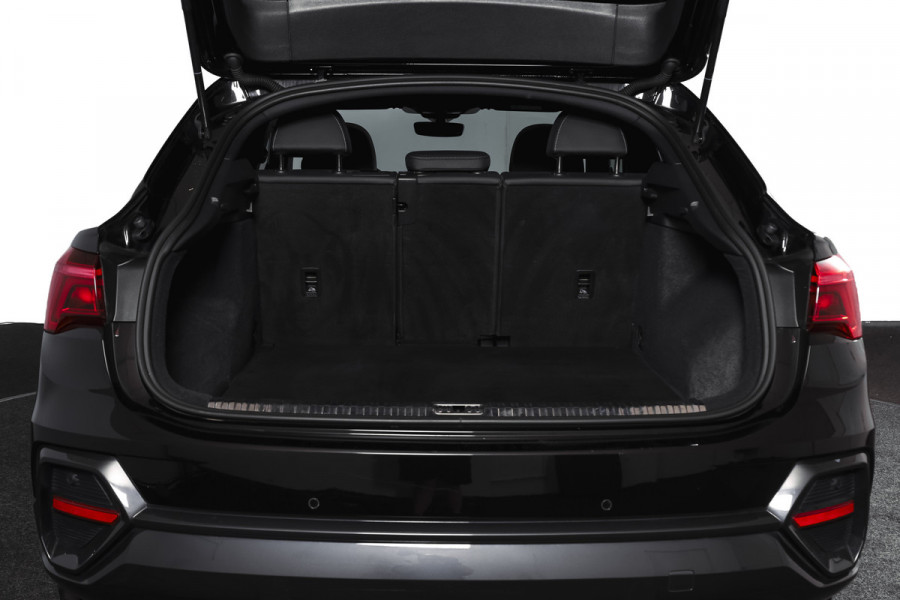 Audi Q3 Sportback 35 TFSI 150 PK S Edition 3xS-Line | S/K-Panodak | Dig. Cockpit | Adapt. Cruise | Stoelverw. | PDC | App. Connect | ECC | LM 20" |