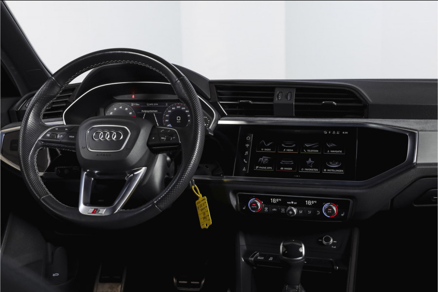 Audi Q3 Sportback 35 TFSI 150 PK S Edition 3xS-Line | S/K-Panodak | Dig. Cockpit | Adapt. Cruise | Stoelverw. | PDC | App. Connect | ECC | LM 20" |