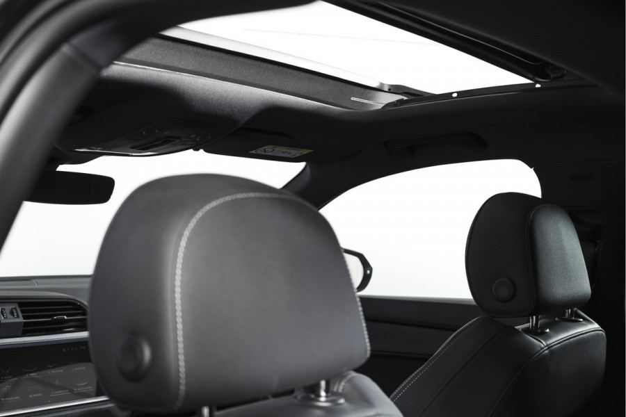 Audi Q3 Sportback 35 TFSI 150 PK S Edition 3xS-Line | S/K-Panodak | Dig. Cockpit | Adapt. Cruise | Stoelverw. | PDC | App. Connect | ECC | LM 20" |