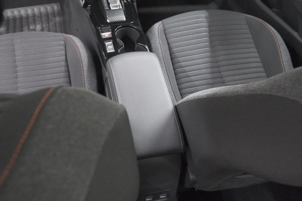 Peugeot e-208 EV Active Pack 50 kWh | 96,8% SOH | Navigatie | Parkeersensoren | Stoelverwarming