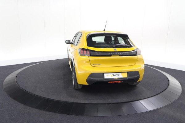 Peugeot e-208 EV Active Pack 50 kWh | 96,8% SOH | Navigatie | Parkeersensoren | Stoelverwarming