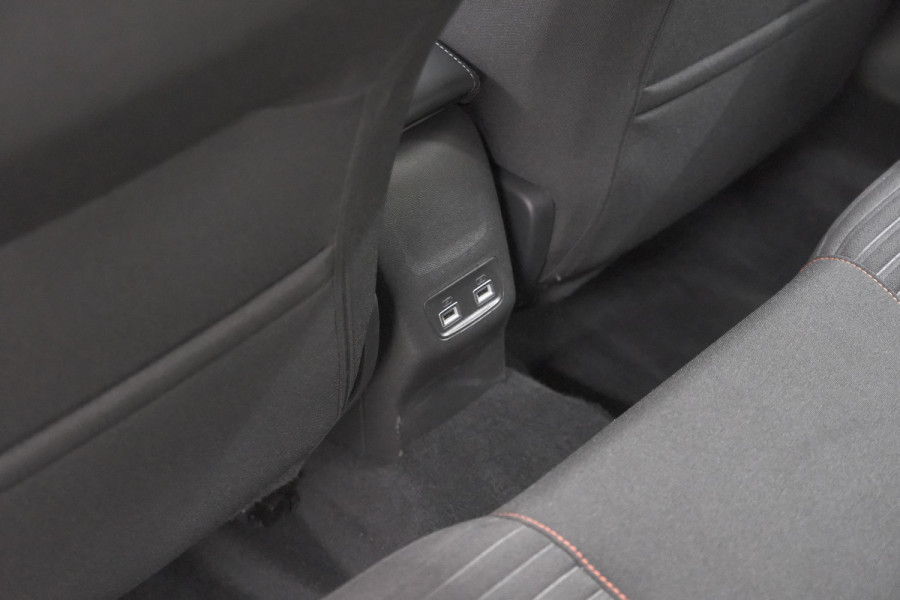 Peugeot e-208 EV Active Pack 50 kWh | 96,8% SOH | Navigatie | Parkeersensoren | Stoelverwarming