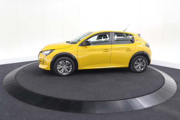 Peugeot e-208 EV Active Pack 50 kWh | 96,8% SOH | Navigatie | Parkeersensoren | Stoelverwarming
