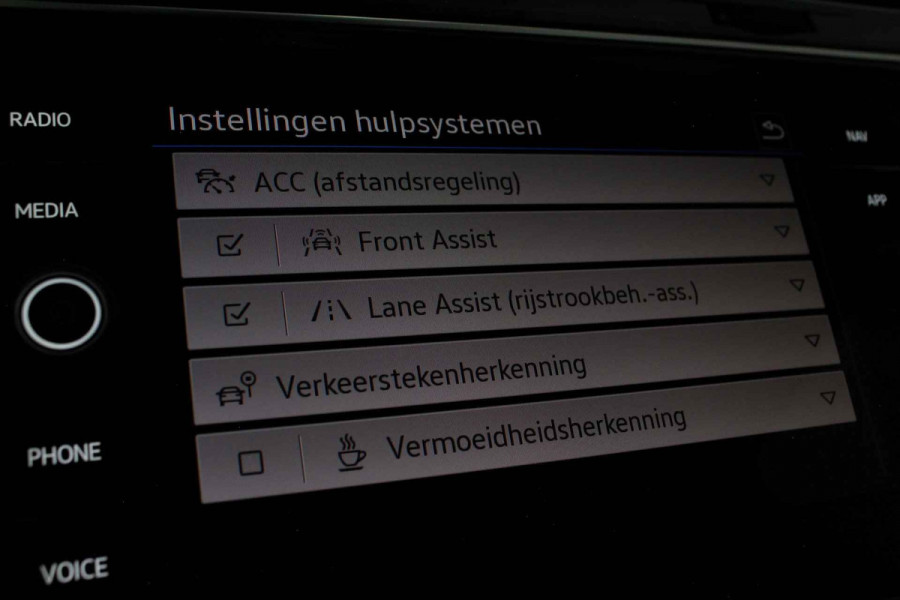 Volkswagen Tiguan 1.5 TSI Life > 150pk automaat/Winterpakket/Apple CarPlay, Android Auto