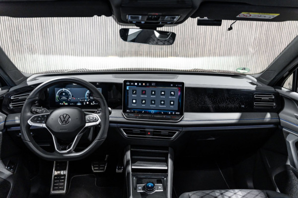 Volkswagen Tiguan 1.5 eTSI DSG R-Line Pano IQ Camera Black Edition