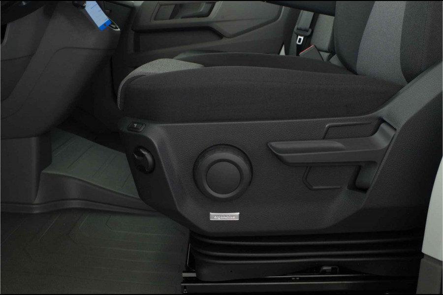 Volkswagen Crafter 35t 2.0 TDI L3H2 > BPM vrij!\Camera/cruise control/Apple Carplay/Android Auto/parkeersensor voor en achter Lease ook mogelijk!