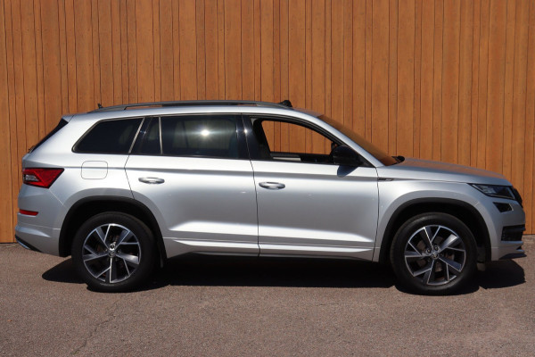 Škoda Kodiaq 1.5 TSI Sportline Business 7persoons org.NL pano-dak el.klep camera stuurverw. canton