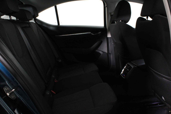 Škoda Octavia 1.5 e-TSI Business Edition Plus 150pk DSG/Lava Blue Metallic/Cruise control adaptief