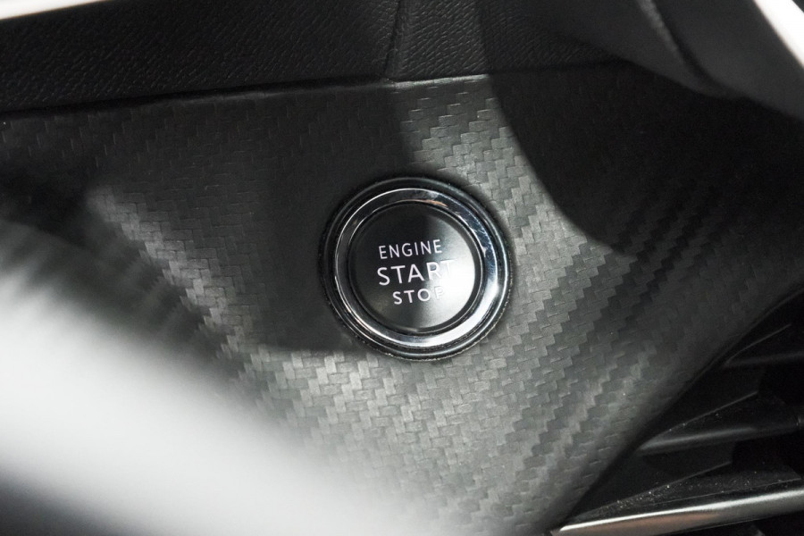 Peugeot e-208 EV GT 54 kWh | 95,7% SOH | 11 KW Lader | 360 Camera | Alcantara Pakket | Navigatie