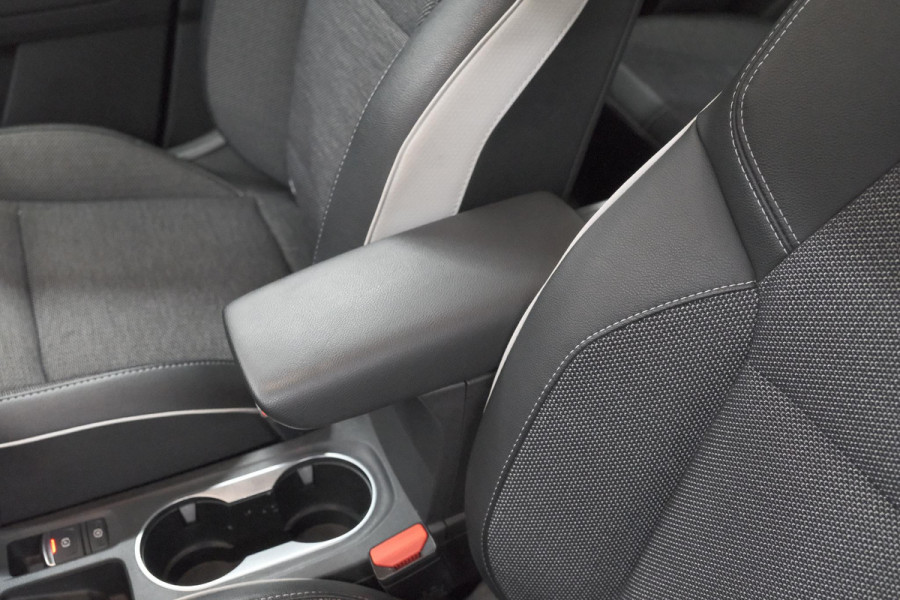 Renault Captur 1.6 Plug-in Hybrid 160 Intens | Camera | 9.3 Inch Groot Scherm | Navigatie