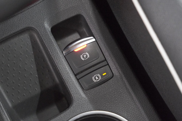 Renault Captur 1.6 Plug-in Hybrid 160 Intens | Camera | 9.3 Inch Groot Scherm | Navigatie