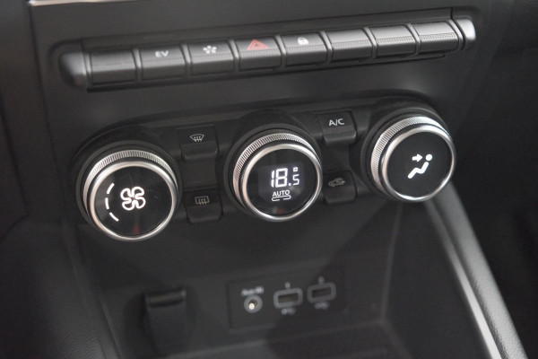 Renault Captur 1.6 Plug-in Hybrid 160 Intens | Camera | 9.3 Inch Groot Scherm | Navigatie