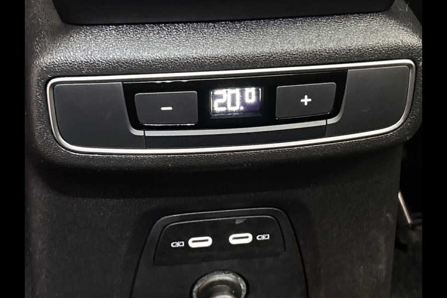 Audi Q4 e-tron 40 77 kWH I S-Line / interieur | Pano/dak I Zwart/optiek I Sonos I Adapt.cruise/control I Stoel/ Stuurverw I Camera