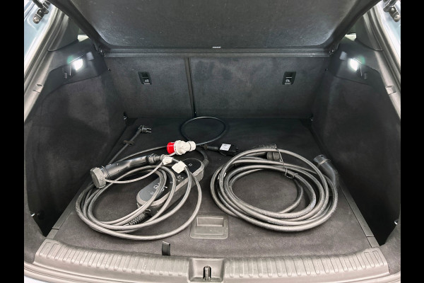 Audi Q4 e-tron 40 77 kWH I S-Line / interieur | Pano/dak I Zwart/optiek I Sonos I Adapt.cruise/control I Stoel/ Stuurverw I Camera