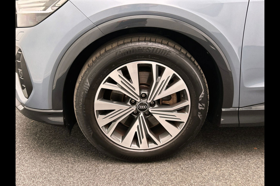 Audi Q4 e-tron 40 77 kWH I S-Line / interieur | Pano/dak I Zwart/optiek I Sonos I Adapt.cruise/control I Stoel/ Stuurverw I Camera