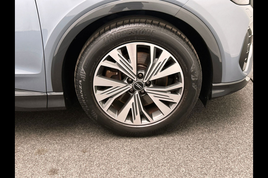 Audi Q4 e-tron 40 77 kWH I S-Line / interieur | Pano/dak I Zwart/optiek I Sonos I Adapt.cruise/control I Stoel/ Stuurverw I Camera