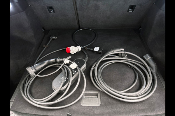 Audi Q4 e-tron 40 77 kWH I S-Line / interieur | Pano/dak I Zwart/optiek I Sonos I Adapt.cruise/control I Stoel/ Stuurverw I Camera