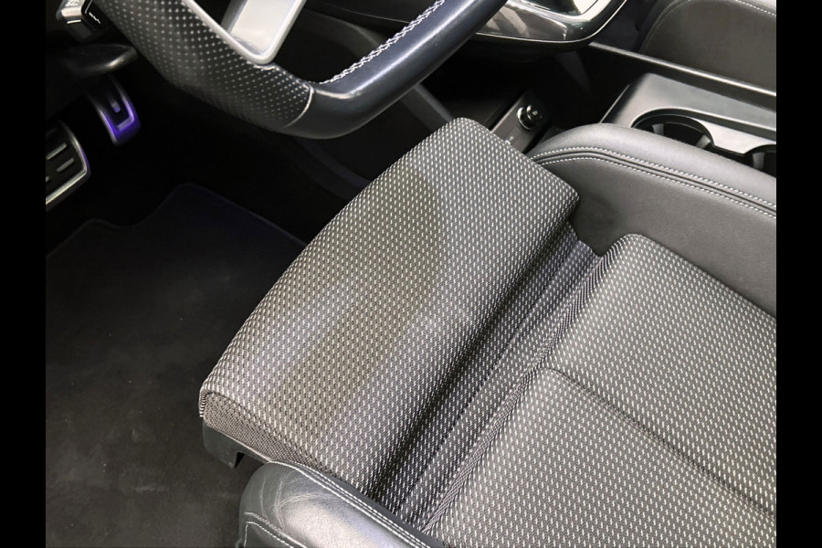 Audi Q4 e-tron 40 77 kWH I S-Line / interieur | Pano/dak I Zwart/optiek I Sonos I Adapt.cruise/control I Stoel/ Stuurverw I Camera