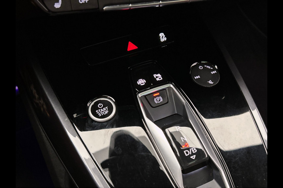 Audi Q4 e-tron 40 77 kWH I S-Line / interieur | Pano/dak I Zwart/optiek I Sonos I Adapt.cruise/control I Stoel/ Stuurverw I Camera