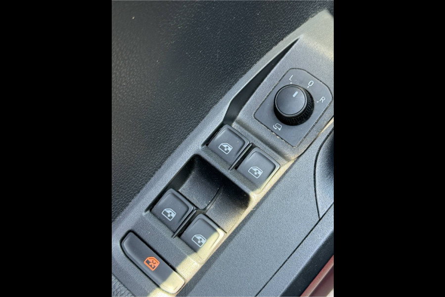 Seat Ibiza BWJ 2021 | 1.0TSI 96PK Intense | NAVI | CLIMA | CARPLAY | CAMERA A | DONKER GLAS | PDC 2X | CRUISE |