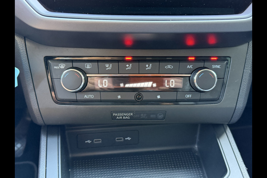 Seat Ibiza BWJ 2021 | 1.0TSI 96PK Intense | NAVI | CLIMA | CARPLAY | CAMERA A | DONKER GLAS | PDC 2X | CRUISE |