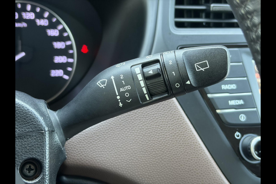 Hyundai i20 1.0 T-GDI Comfort 2e Eigenaar l Trekhaak l Navi l Camera l Carplay l Clima l Cruise l Rijstrooksensor l Pdc l N.A.P l Apk tot 05-2027