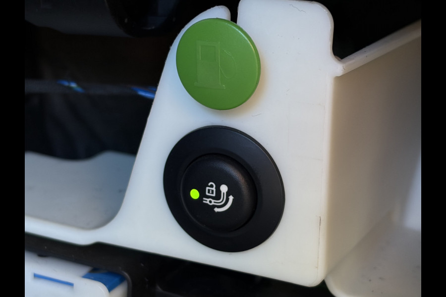 BMW XM PHEV 30 kWh Driving Assistant Professional B&W HUD Massage 360° Elek.Trekhaak Orig.NL BOMVOL!