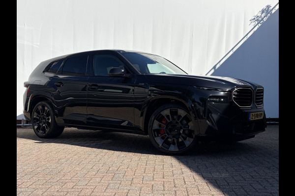 BMW XM PHEV 30 kWh Driving Assistant Professional B&W HUD Massage 360° Elek.Trekhaak Orig.NL BOMVOL!
