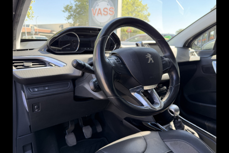 Peugeot 2008 BWJ 2019 | 1.2T 131PK GT-Line | TREKHAAK | LEDER/STOF | STOELVERW | CLIMA | NAVI | PDC | SPORTSTOELEN |