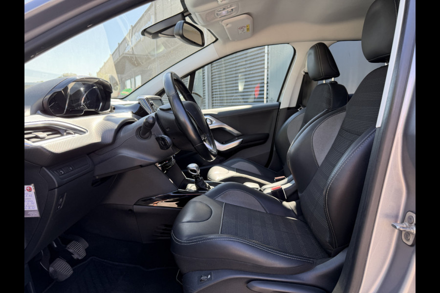Peugeot 2008 BWJ 2019 | 1.2T 131PK GT-Line | TREKHAAK | LEDER/STOF | STOELVERW | CLIMA | NAVI | PDC | SPORTSTOELEN |