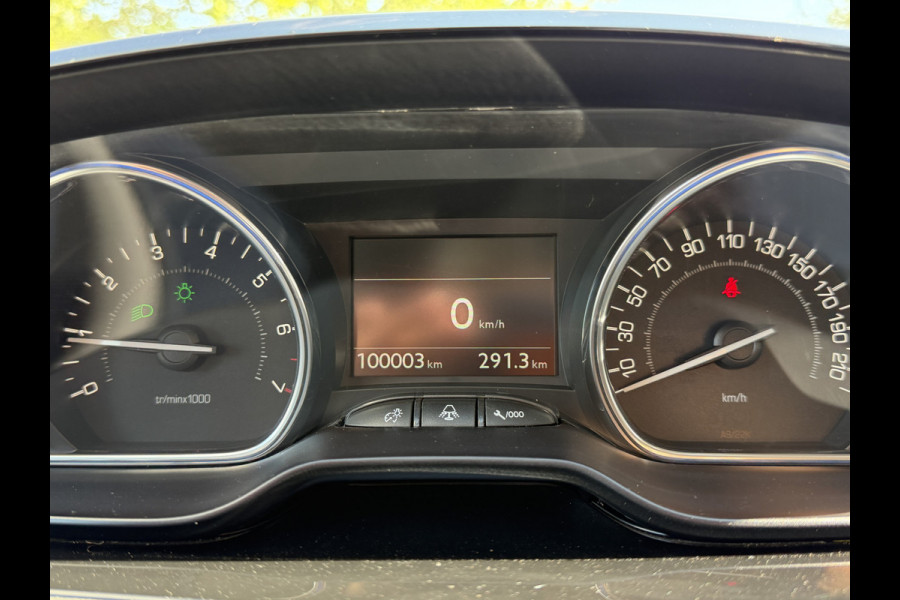 Peugeot 2008 BWJ 2019 | 1.2T 131PK GT-Line | TREKHAAK | LEDER/STOF | STOELVERW | CLIMA | NAVI | PDC | SPORTSTOELEN |